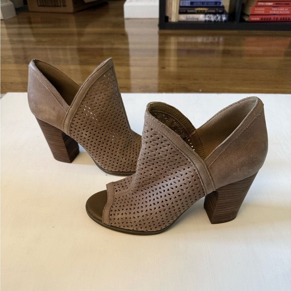 Lucky Brand Women's Tan Peep-Toe Ankle Boots - Picture 2 of 3